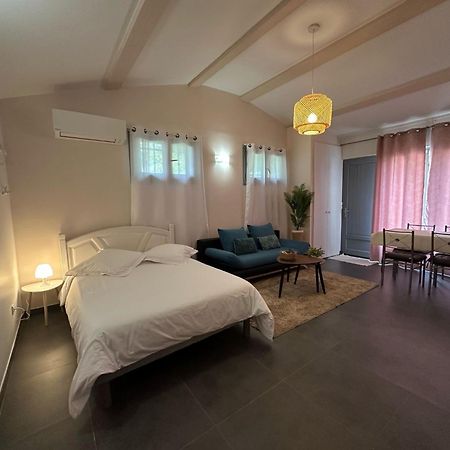 Studio Calme Et Agreable Avec Acces Jardin Partage Le Bar-sur-Loup Kültér fotó