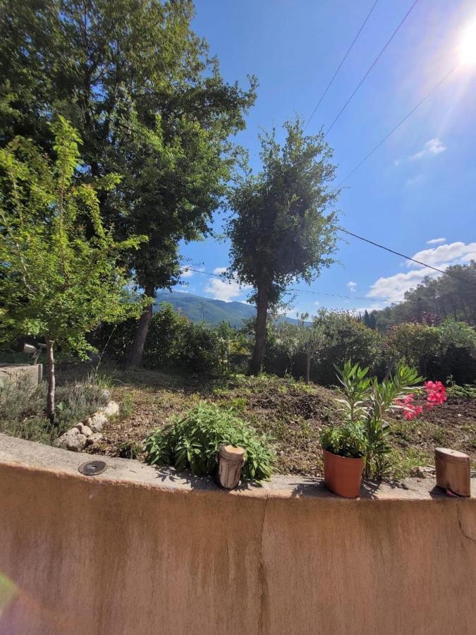 Studio Calme Et Agreable Avec Acces Jardin Partage Le Bar-sur-Loup Kültér fotó