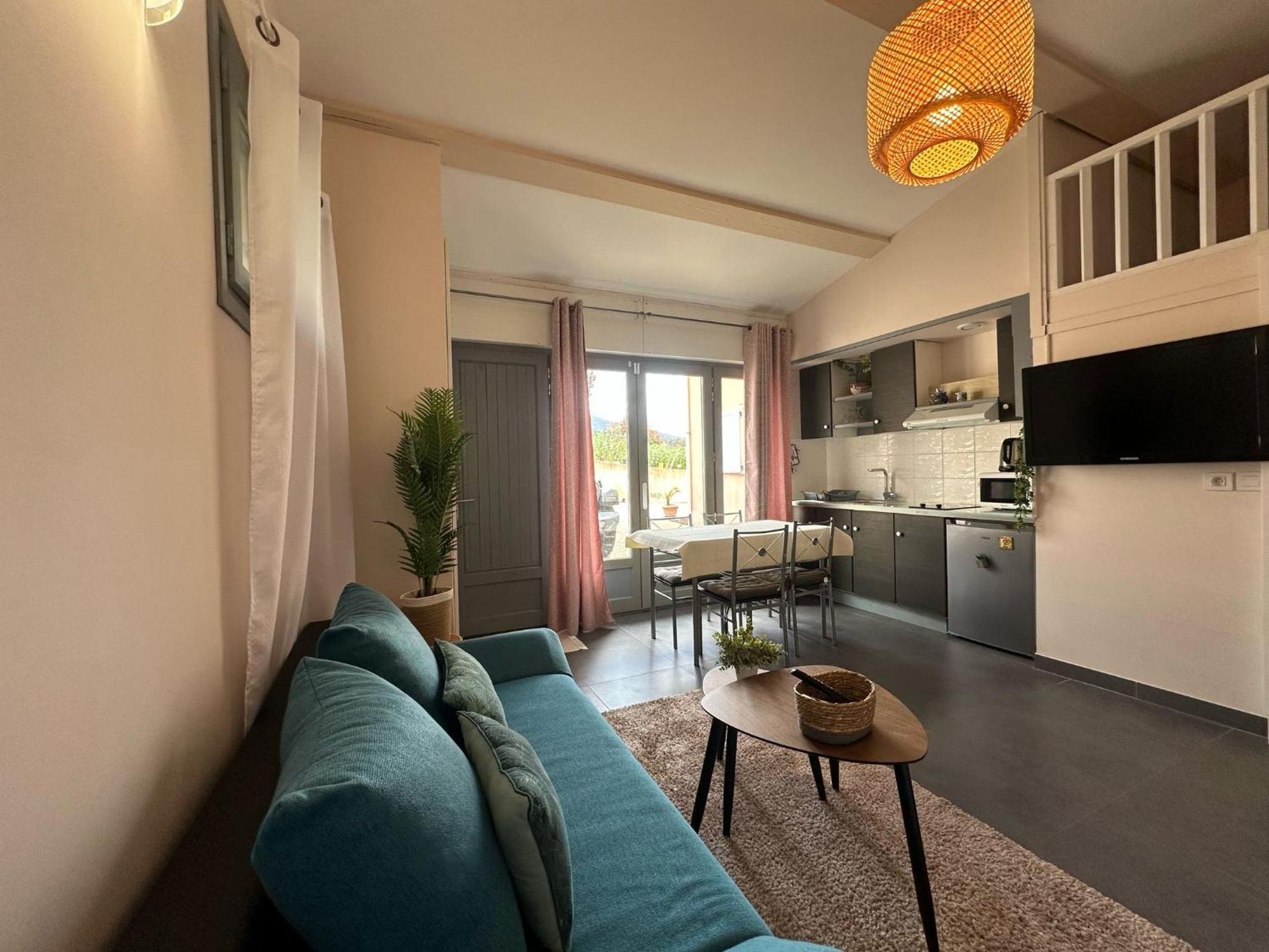 Studio Calme Et Agreable Avec Acces Jardin Partage Le Bar-sur-Loup Kültér fotó
